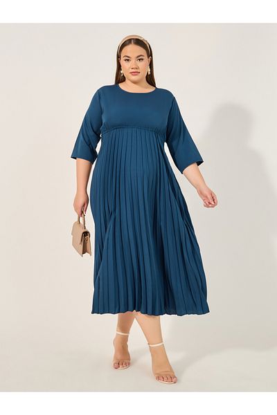 Styli Plus Size Solid Accordion Pleated A-Line Midi Dress