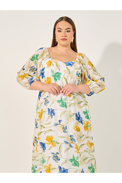 Styli Plus Size Floral Print Sweetheart Neck A-Line Maxi Dress