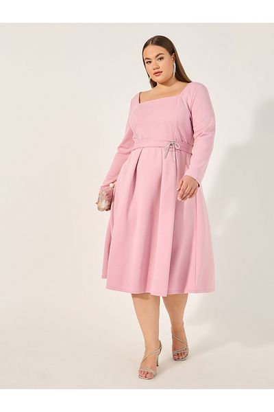 Styli Plus Size Embellished Bow Detail Pleated A-Line Midi Dress