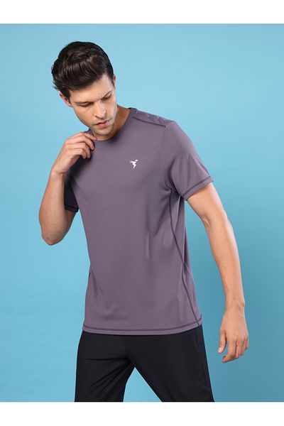 Technosport By Styli تي شيرت بقصّة Slim Fit ورقبة دائرية سادة بمقاس كبير مع TECHNOCOOL+