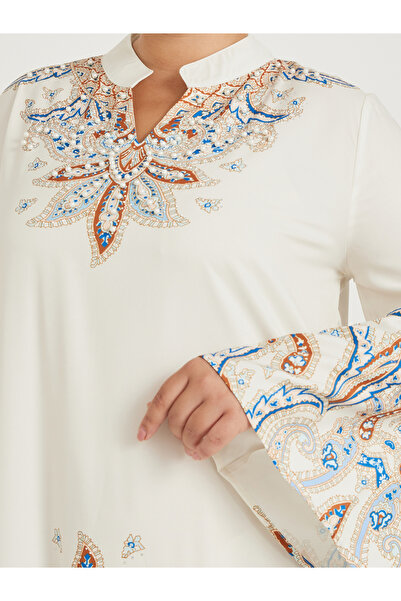 Styli Plus Size Stand Collar Printed A-Line Jalabyia with Embellished Detail