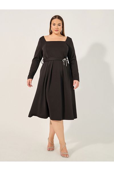 Styli Plus Size Embellished Bow Detail Pleated A-Line Midi Dress