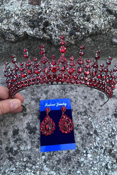 Hobigram Abrienda Burgundy Bridal Henna Crown Special Occasion Accessory Women's Crown and Drop Shuttle Earring Set