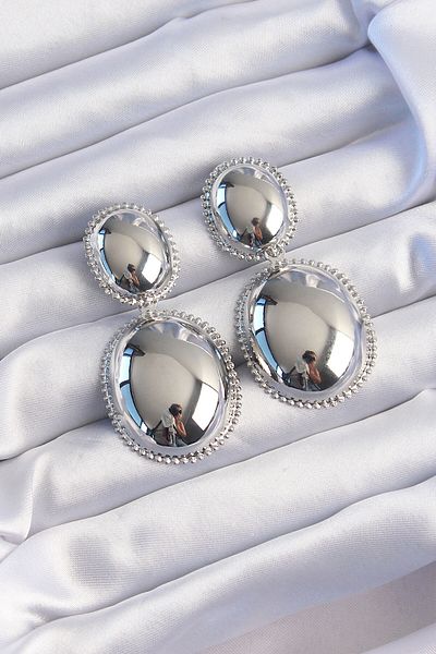 Skygo Brass Silver Color Huge Curved Embroidered Earrings - Tj-Bkp9230