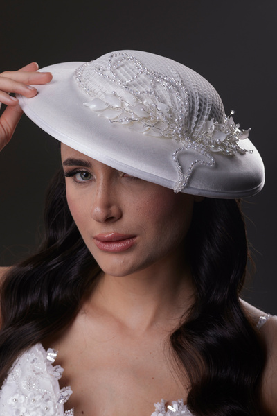 ESPEREST Pălărie albă elegantă, modernă, brodata cu plasă strălucitoare