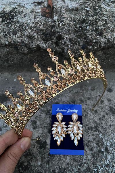 Hobigram Abrienda Gold Bridal Henna Crown Special Day Accessory Women's Crown and Thin Shuttle Earring Set