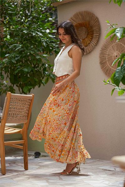 Miss Boheme تنورة حريرية طويلة مطرزة باللون البرتقالي