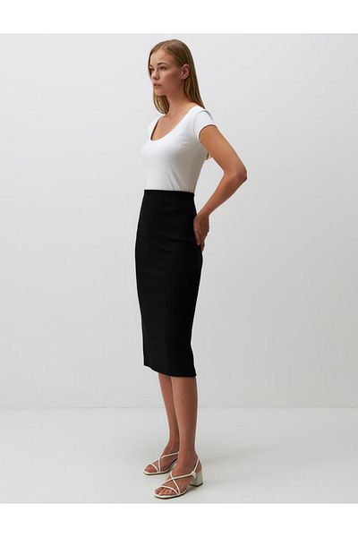 Jimmy Key Regular Waist Knitted Midi Skirt with Slits
