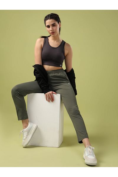 Technosport By Styli بنطال رياضي سادة بقصّة Slim Fit مع جيوب