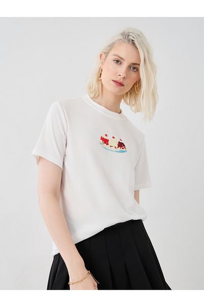 Styli Graphic Print Round Neck T-Shirt