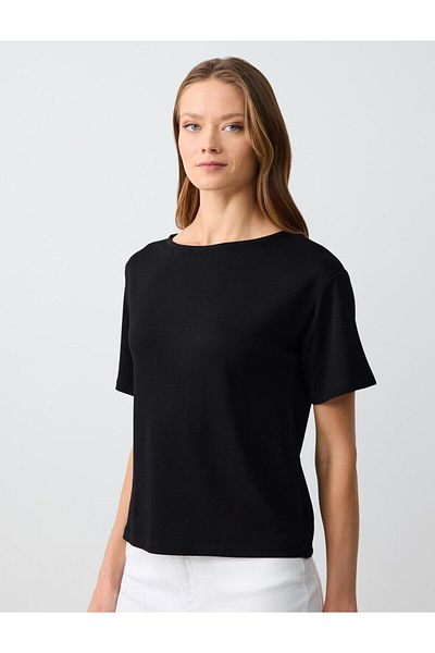 Jimmy Key Regular Fit Off-the-shoulder Black T-shirt