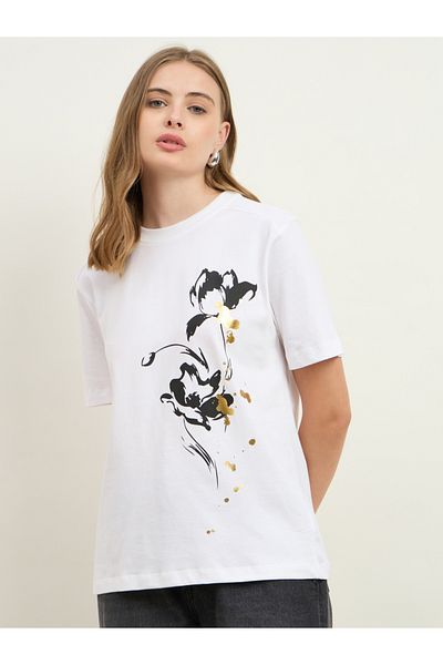 Styli Foil Graphic Print Short Sleeve Boxy T-Shirt