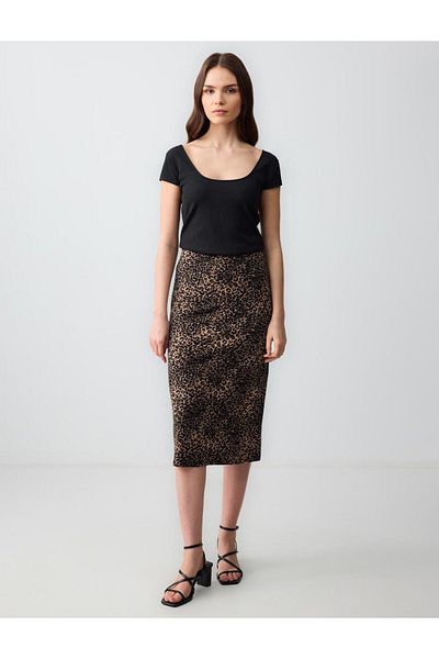Jimmy Key Slim Fit High Waist Leopard Print Knitted Midi Skirt