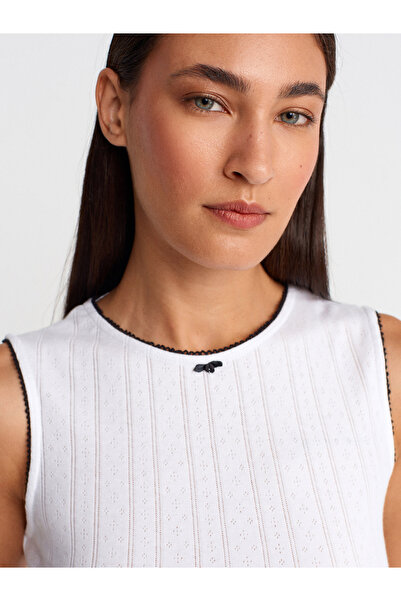 Dilvin 31835 Rose Detailed Sleeveless Ball-White