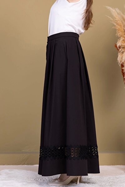 lodmela Спідниця з мереживною обробкою та плісировкою 6025-Чорна