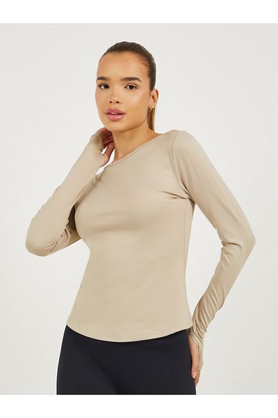 Styli Back Twist and Peep Thumbhole Detail Long Sleeve Top