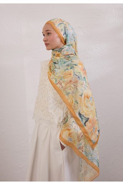 Fresh Pure Flora Pattern Rami Shal Daylight