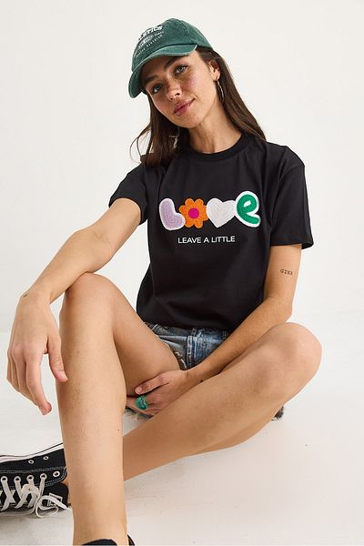 Bianco Lucci Women's Love Accessory Regular Fit Cotton T-Shirt 60602070
