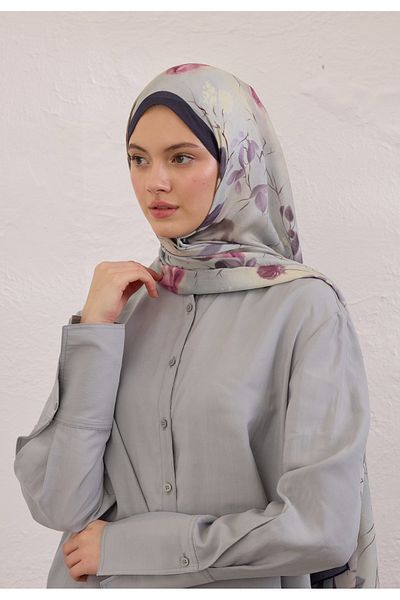 Fresh Sweet William Pattern Rami Shal Soft Blue