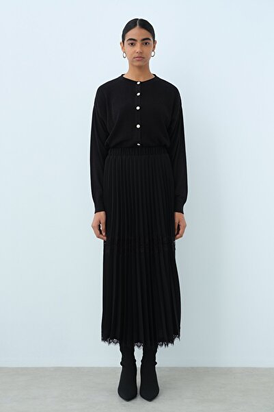 Nihan Dantel Detaylı Pilise Etek Siyah