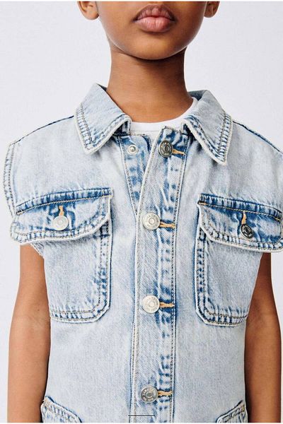 Ecenin Favorileri Salopetă din denim fără mâneci pentru fete