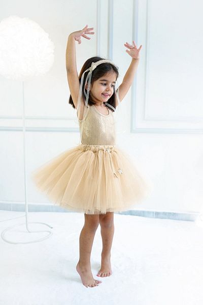 DUCA KIDS Glittery Strap Snap Girls Bodysuit and Fluffy Tutu Skirt Set
