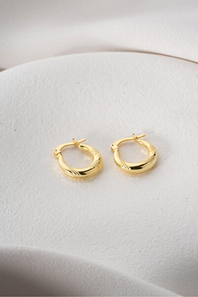 Nereze 925 Ayar Gümüş Gold Rengi Noktalı 15 mm Şarnel Küpe