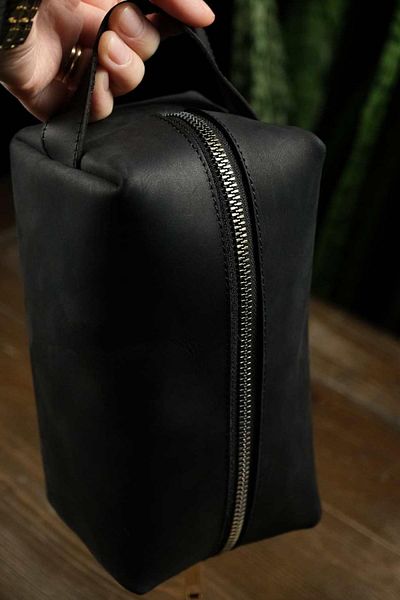 eonaks Dopp Kit Paris - Genuine Leather Elegant Handbag