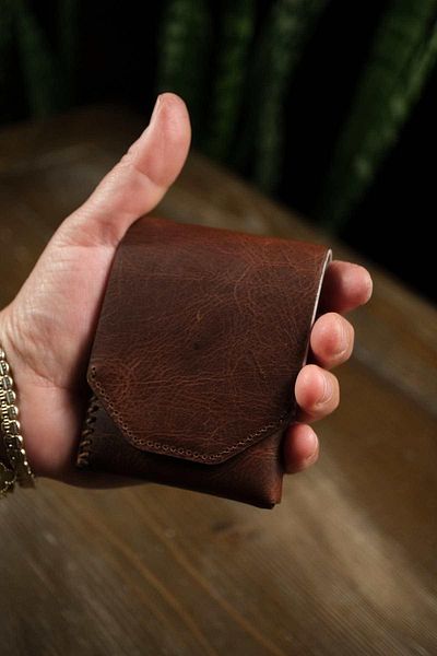 eonaks Kansas - Leather Card Holder and Wallet with Concealed Pen Compartment