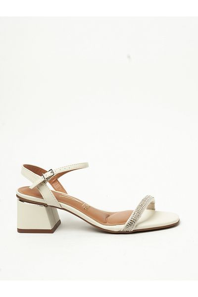 VİZZANO Vizzano Ladies Sandals With Back Strap Off White | Made In Brazil