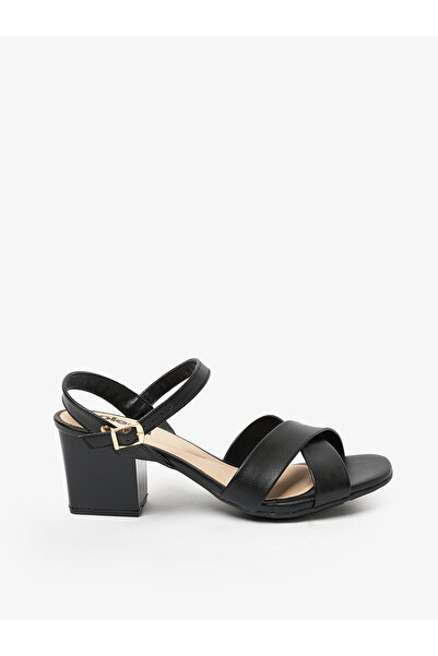 Moleca صندل نسائي بكعب متوسط أسود | صنع في البرازيل