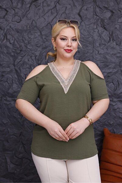 Siyezen Plus Size Lace Collar Off Shoulder Low-Cut Blouse