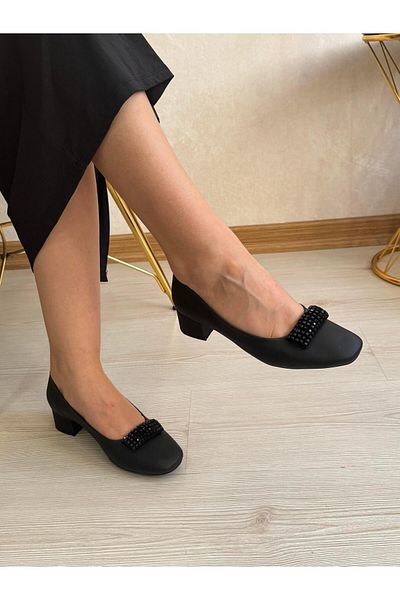 DERİ KABUSU Closed Women's Heeled Shoes with Stones on the Front 512