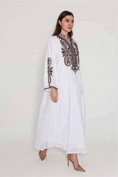 IKKXA Crystal and Thread Elegance Jalabiya