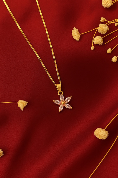 STARANDPOWER Pembe Çiçek Kadın Kolye Sevgiliye Hediye Zarif Minimal Takı