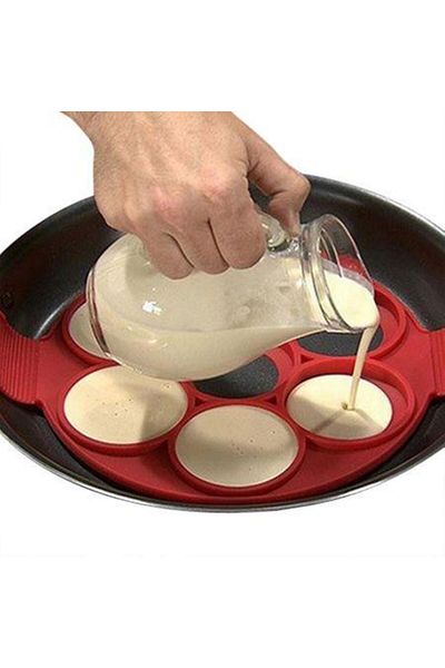 BOEM Premium food-grade silicone mold for pancakes or eggs, red with 7 compartments
