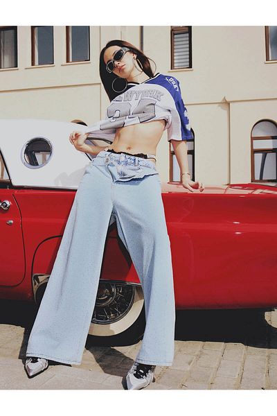 Koton İnji - Pantaloni de jeans pentru femei, cu detaliu de piatră, cu croiala largi, deschis, indigo 5sal40302md