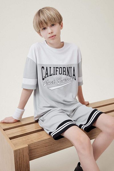 DeFacto Boy's Oversize Wide Fit Crew Neck Printed Color Block Short Sleeve T-Shirt