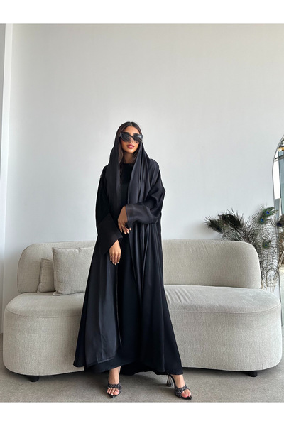 outline Elegant everyday abaya with an A-line cut and summery blackberry fabric