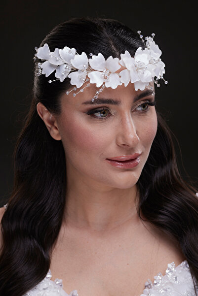 Hayalperest boncuk Bridal Headband with Plump Flowers and Beads - Fairytale Grace