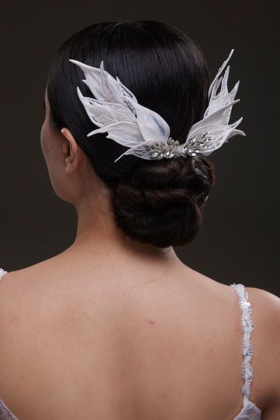 Hayalperest boncuk Swan Elegance Crystal Detailed Bridal Hair Accessory