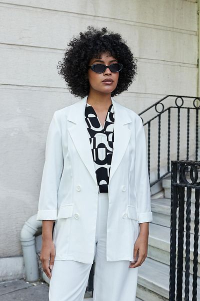 Jument Jachetă oversize casual pentru femei, cu textura mătăsoasă, cu buzunar pentru guler din țesătură modal-alb