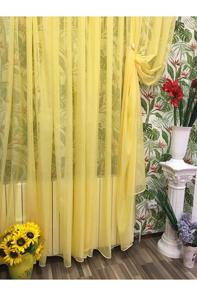 Liz Line Simple veil curtain, various colors and sizes, from the "Basic" collection by Liz Line, with drapery.