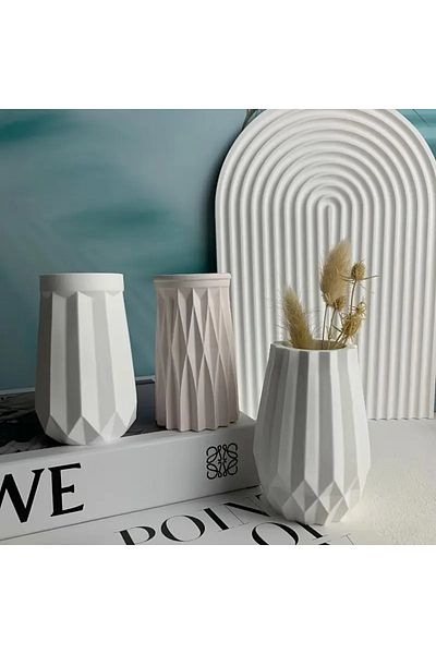 Nox Atelier Set of 3 Mini Vases
