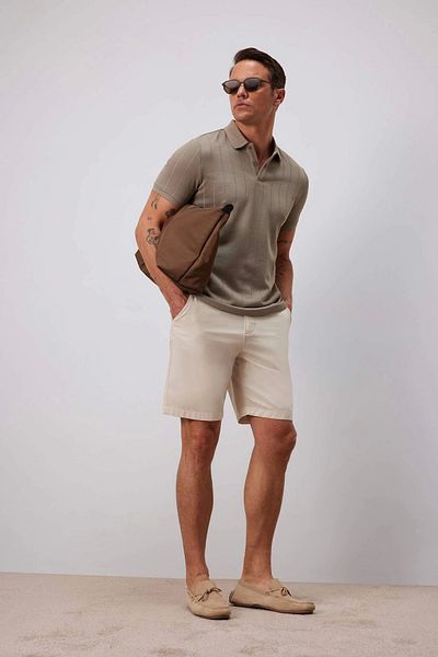 DeFacto C7684 Ecru 100% Cotton Regular Fit Gabardine Bermuda Shorts