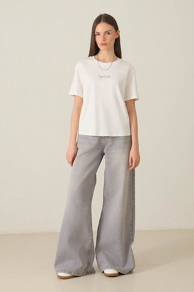 Amia&Co. Ecru Crew Neck Printed Short Sleeve T-Shirt