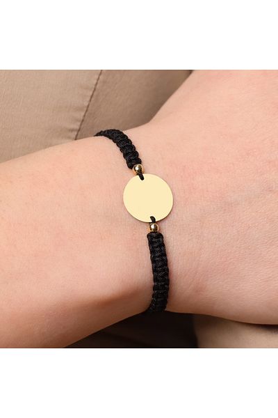 MOHI Fine Jewellery Adjustable cord bracelet with coin-shaped pendant with clock engraving, 14k gold