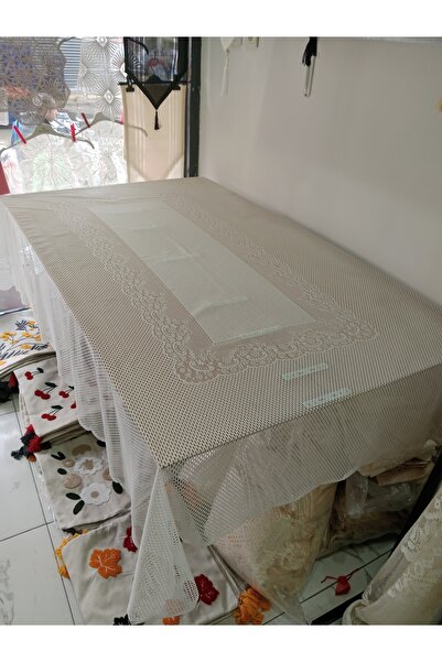 Elisam Stain-Free Worry-Free Tablecloth (Off-White Lace)