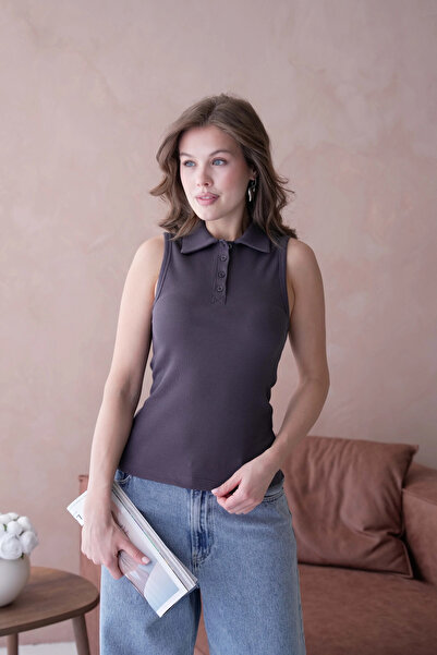 Park Karon Polo Neck Sleeveless Basic T-Shirt
