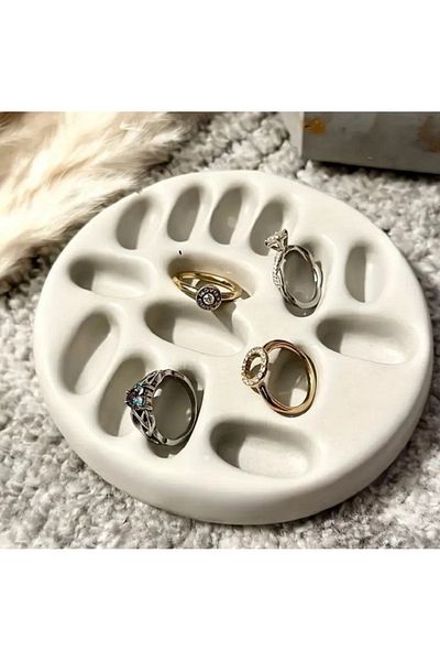 Le Majeur Decorative Ring Holder Organizer, Ring Stand